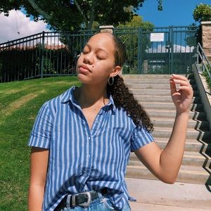 Meet your Posher, Mia